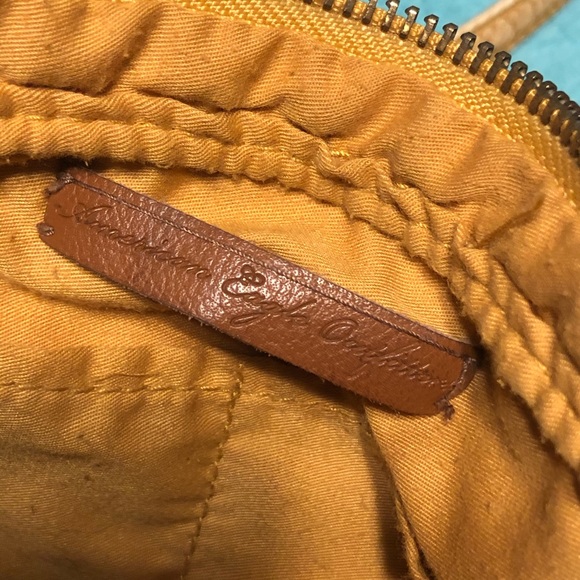 Gently used crossbody mustard yellow purse - Picture 6 of 7